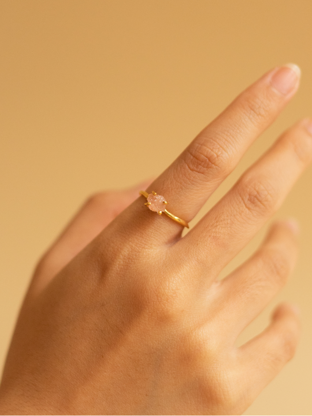 Bumi Ring - Petite Strawberry Quartz