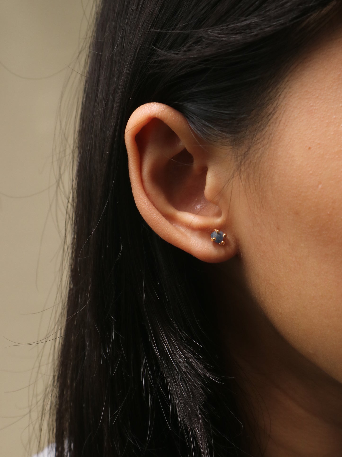 Bumi Studs Blue Sapphire
