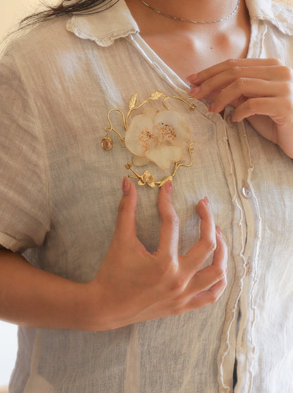 Rekah Brooch