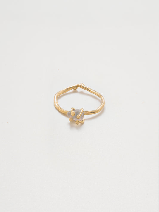 Bumi Ring - Petite Moonstone