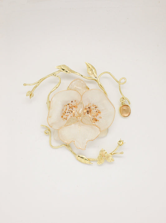 Rekah Brooch